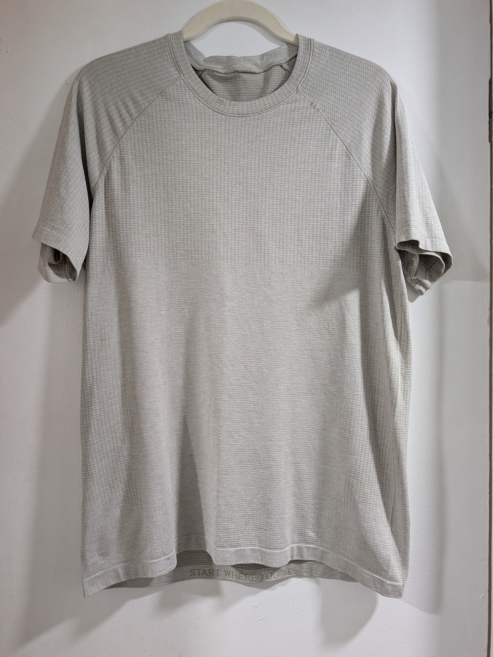 Lululemon Men's Short Sleeve Crewneck Shirt